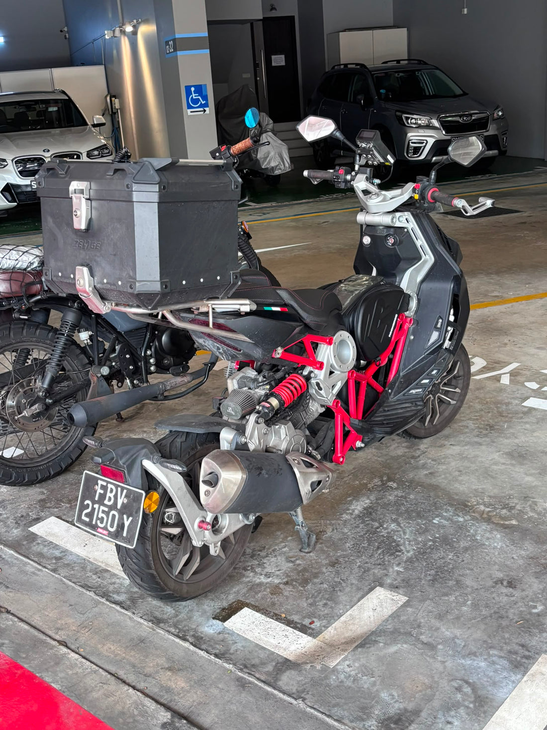 Italjet Dragster 200 — Black / Red (2023)
