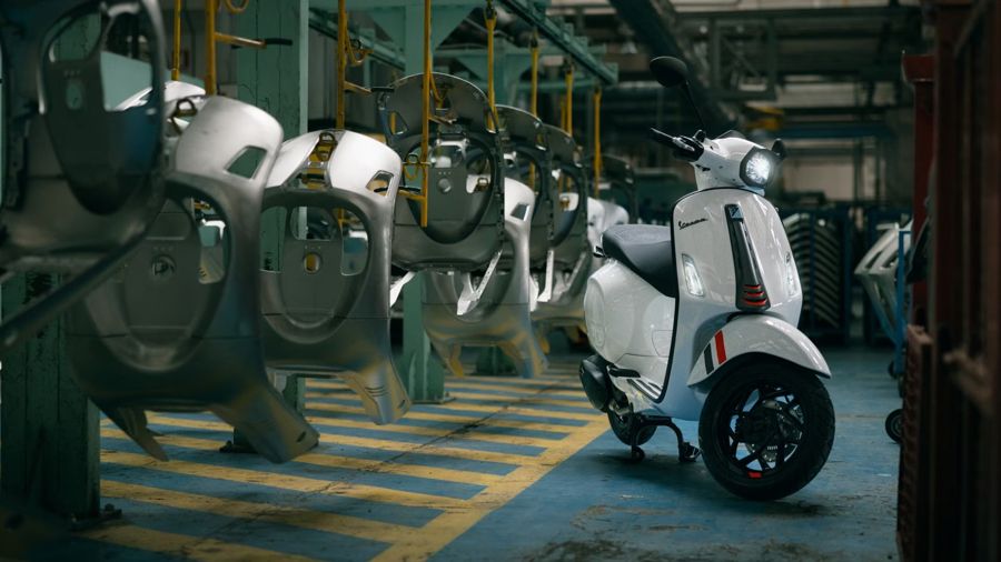 Vespa Primavera, Sprint and LX150 scooter servicing at Scooter Narcotics Singapore